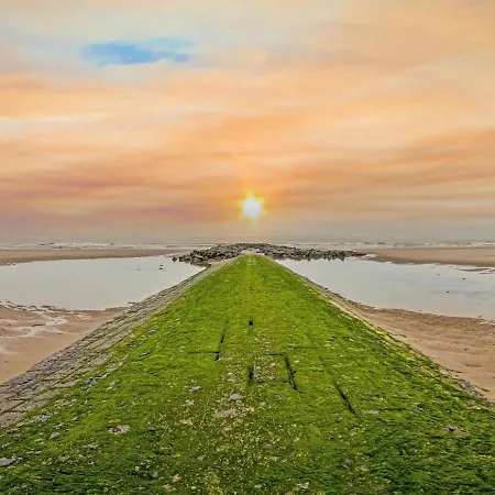 דירה Bright With Frontal Sea View