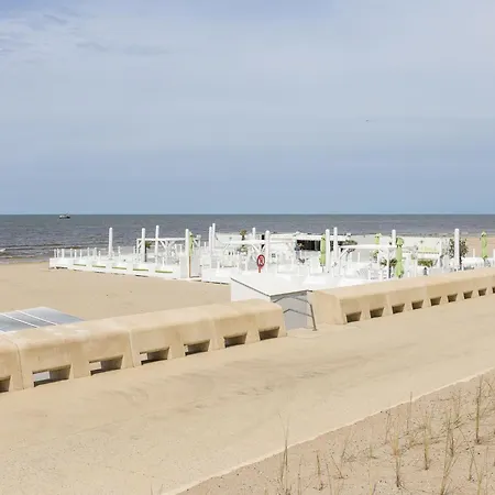 Bright With Frontal Sea View *