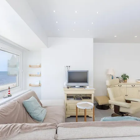 Bright With Frontal Sea View